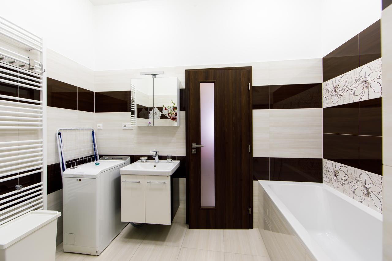 Aplend City Apartments Na Vrsku Bratislava Exteriör bild