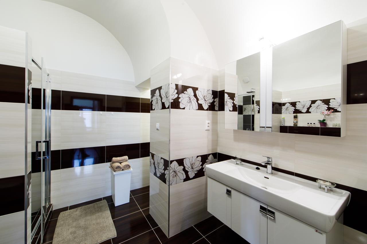 Aplend City Apartments Na Vrsku Bratislava Exteriör bild
