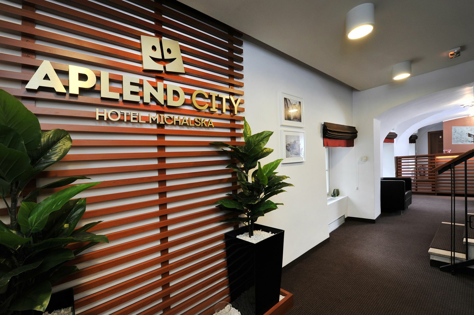 Aplend City Apartments Na Vrsku Bratislava Exteriör bild
